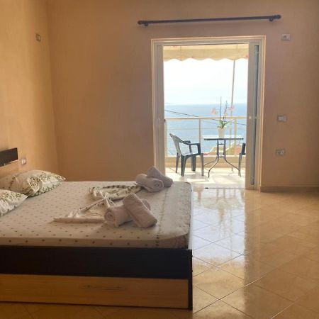 Family Apartments Sarandë Eksteriør billede