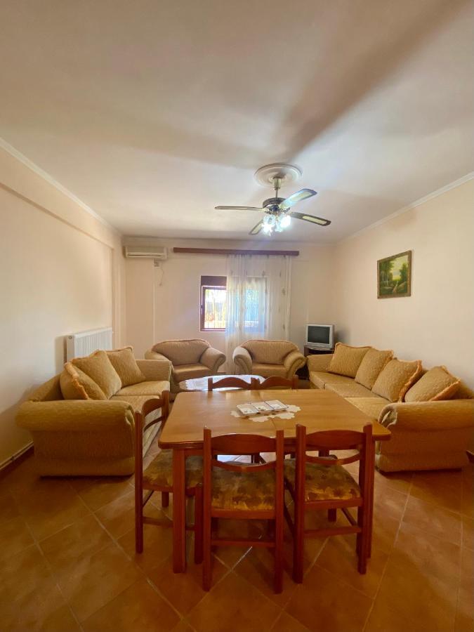 Family Apartments Sarandë Eksteriør billede